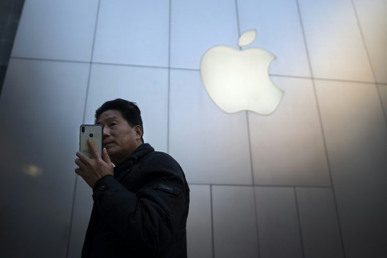 iPhone FaceTime bug allows callers eavesdrop