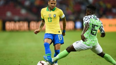 Neymar limps off as Brazil draw with Eagles/newsheadline247.co