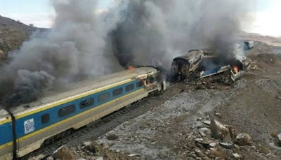 Soldiers rescue hundreds of train passengers from bandits; many injured