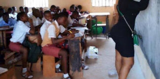 Kwara teachers should stop wearing ‘crazy’ jeans, short gowns, says Educator Kwara teachers should stop wearing ‘crazy’ jeans, short gowns, says Educator