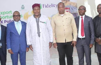Fidelity Bank drives Non-Oil Exports awareness in North Central through RT200 FX Seminar Fidelity Bank drives Non-Oil Exports awareness in North Central through RT200 FX Seminar