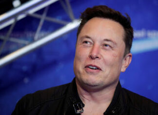 Teslo CEO Elon Musk buys Twitter for $44 billion