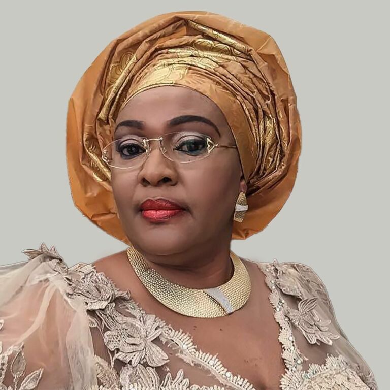 20th Convocation: Igbinedion University Agog as Princess Rosula Mku-Atu Bags Honourary Award