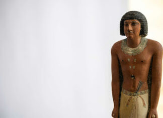 Egypt unveils ancient ‘secret keeper’ tomb, golden mummy