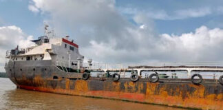 Nigerians React to Burning of Seized Vessel