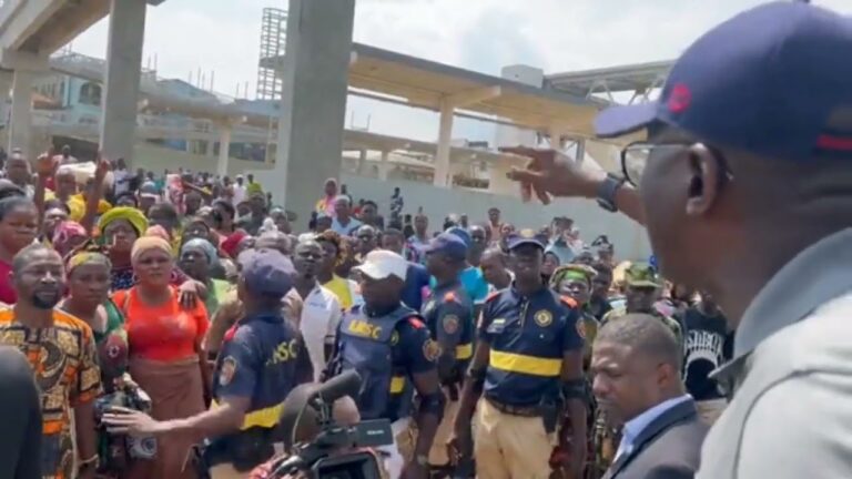 [VIDEO] ‘I don’t want you to die…’ Governor Sanwo-Olu Warns Lagos Traders To Stay Away From Rail Lines