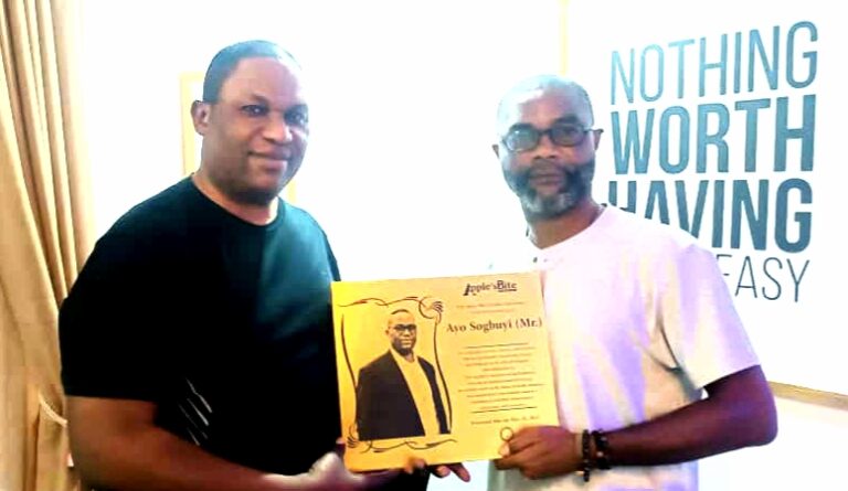 Celebrated Publisher Ayo Sogbuyi Honored with Apples Bite Lifetime Achievement Award