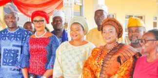 Olori Oloruntoyin Obalanlege Reaches Out To First Baby of The Year 2024 At Otta General Hospital