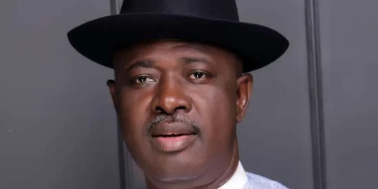 Refinery: Petroleum minister holds crucial peace meeting with Dangote, NMDPRA, and others