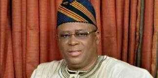 Ogun NUJ Commiserates With Ogun Special Adviser, Kayode Akinmade on the Passing Away of His Father