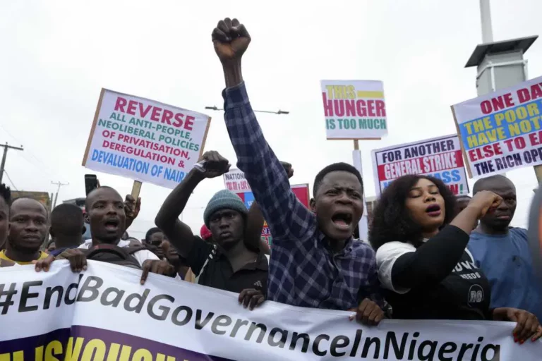 Protest: Ex-leaders praise Nigerians for rejecting illegal change of government
