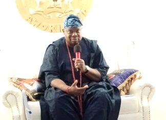 Olota Adeyemi Obalanlege Donates Land to NUJ Ota Chapel for Secretariat Building