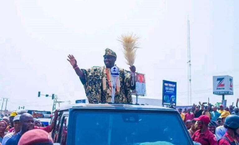 It’s jubilation galore as Oyo town welcomes new Alaafin Owoade