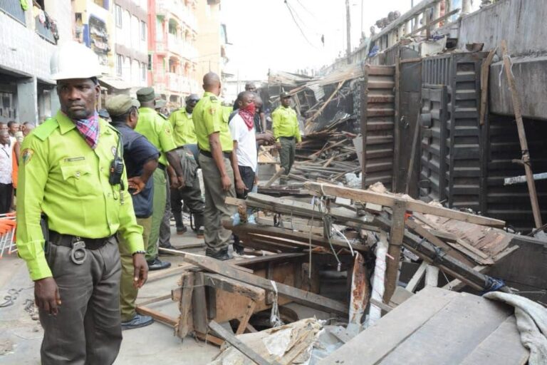 Operation #LetLagosBreathe: LAGESC Removes 650 Shanties Under Idunmota Bridge
