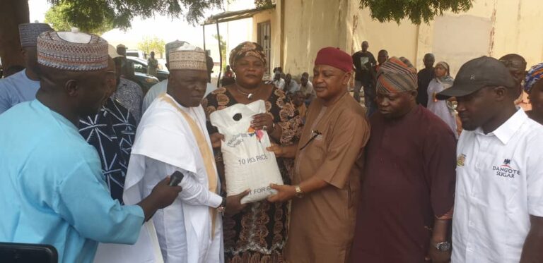 Dangote Shares Food To Victims Of Fire Disaster, Feeds 60,000 Families