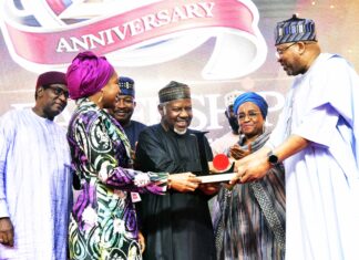 Dangote Receives Leadership Person Of The Year Award