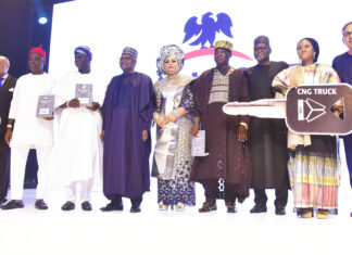 Dangote Splashes N11bn in Gifts, Cash on Cement Distributors, Customers at Awards Nite