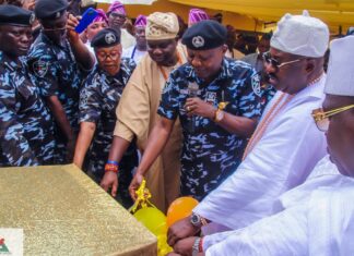 “No Room for Criminals in Ottaland” – AIG Fayoade Adegoke Commissions Police Base in Itele-Otta, Receives Royal Backing