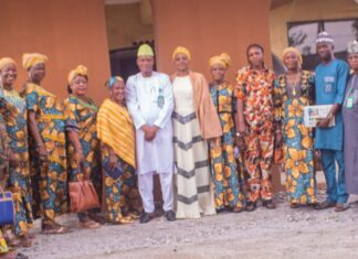 APC Women Leaders Rally Behind Ado-Odo/Ota LG Chairman During Courtesy Visit