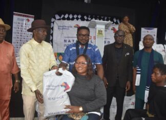 Dangote Foundation distributes rice to 10,000 families in Bayelsa