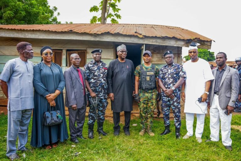 AbdulRazaq Meets Security Chiefs in Kwara South, Orders Sustained Crackdown on Threats