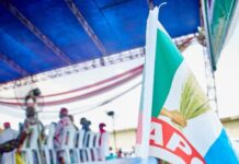 Photo Speaks: Two-Year-Old Girl Steals the Show at Gbenga Daniel’s Midterm Tour in Ikenne