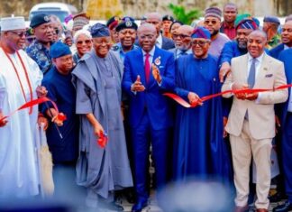 Sanwo-Olu Donates 100 Security Vehicles, Gadgets, Calls for Citizen Participation in Lagos Safety