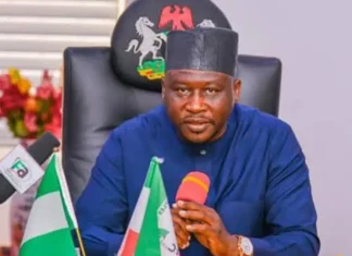 Adamawa Governor Ahmadu Fintiri Defects to APC, Pledges Development Focus