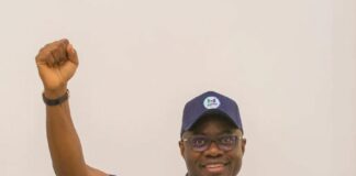Crowds Cheer as Makinde Presents Adekanmbi at APM Primary in Ibadan