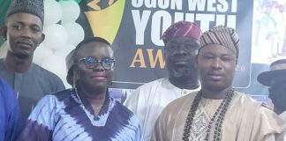 Agemo-Okuboyejo Bags Ogun West Statesmanship Award, Charges Youths to Unleash Potential